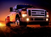 开云体育平台APP-卢卡库连续破门拉开差距，比利亚雷亚尔签下阿尔及利亚新星