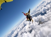 开云体育平台APP-悬崖边的救赎，F1新赛季揭幕战，奥利维耶绝地反击