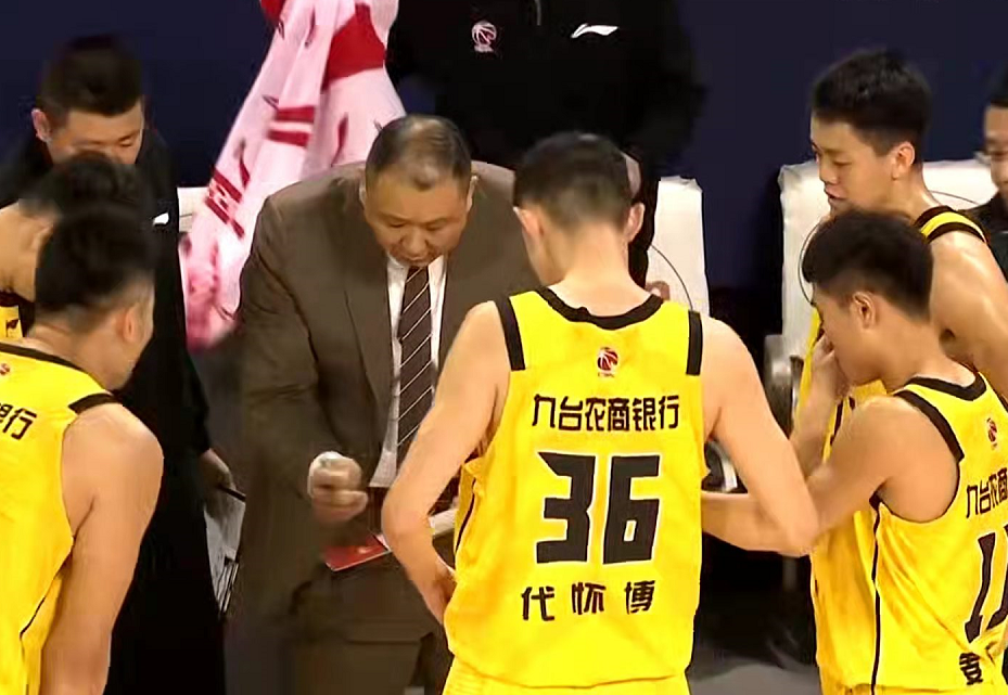 吉林队险胜福建，摆脱连败压力的简单介绍