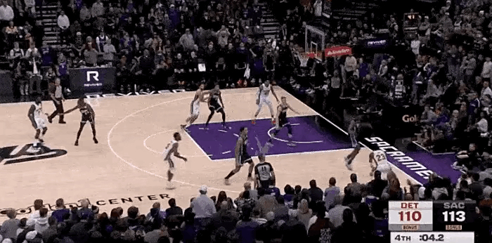 开拓者队击败国王队,客场保持不败 开拓者队击败国王队,客场保持不败