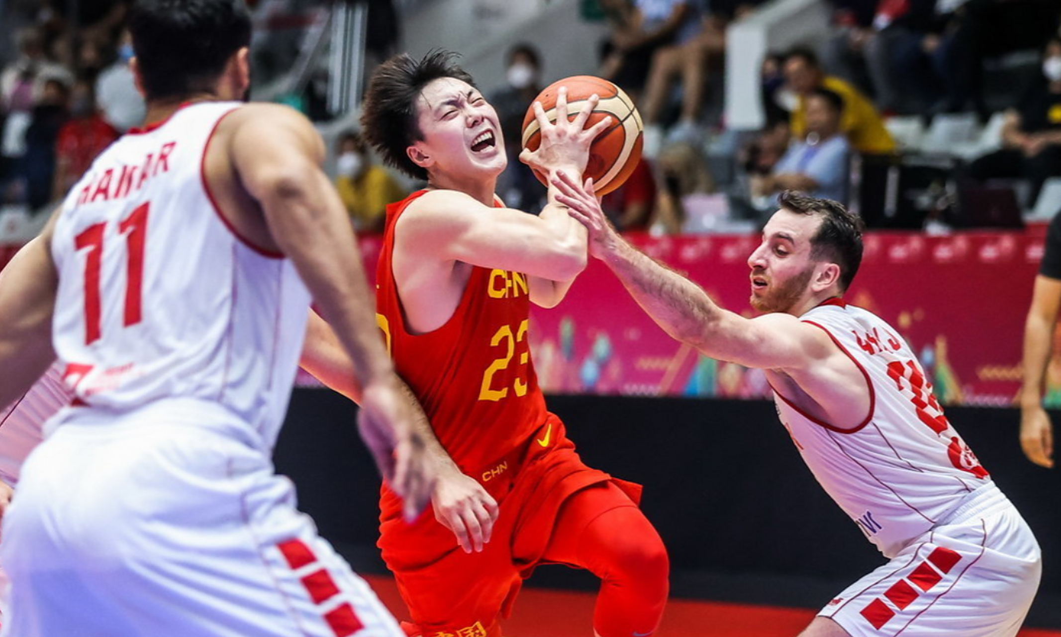 尤文图斯晋级淘汰赛,马刺无缘四强的简单介绍 尤文图斯晋级淘汰赛,马刺无缘四强的简单介绍