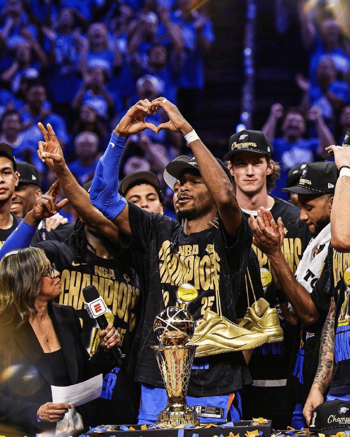 关于NBA选手发挥出色，荣膺最佳MVP的信息