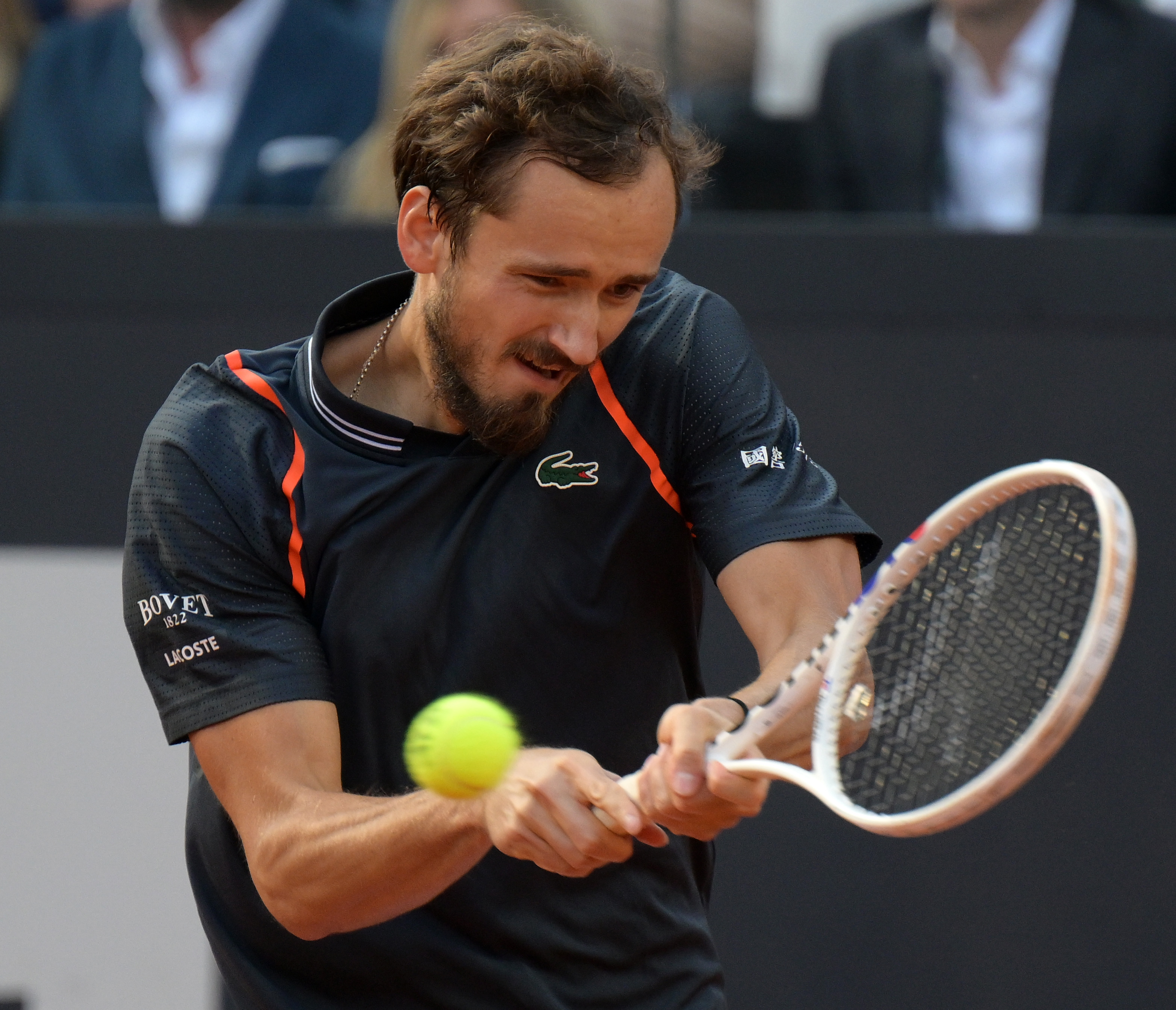 拉沃尔杯横扫联合杯，梅德韦杰夫点燃赛场的简单介绍