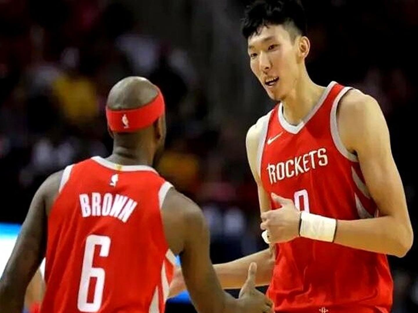 篮网轻取广东队,周琦惊艳四座 篮网轻取广东队,周琦惊艳四座