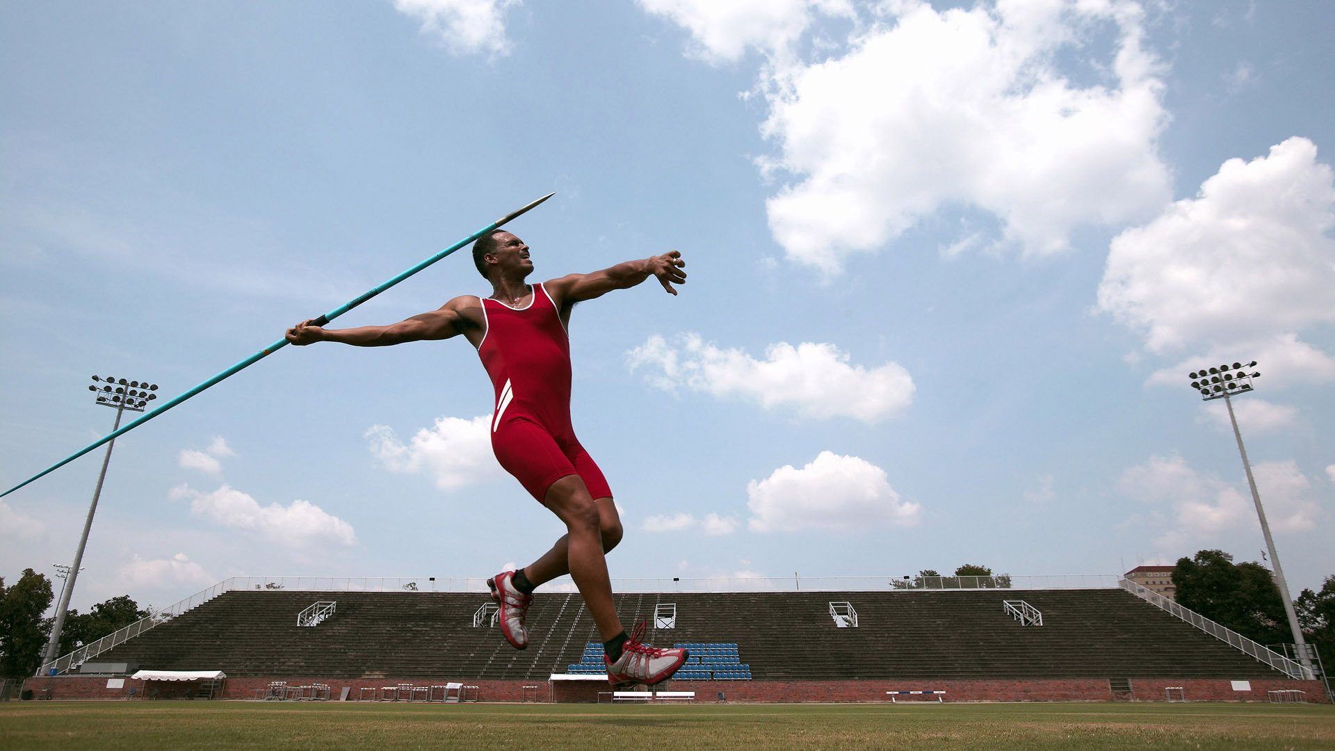 狩猎者阿拉巴，冻结巴西桑巴，马竞战术铁幕的无声胜利